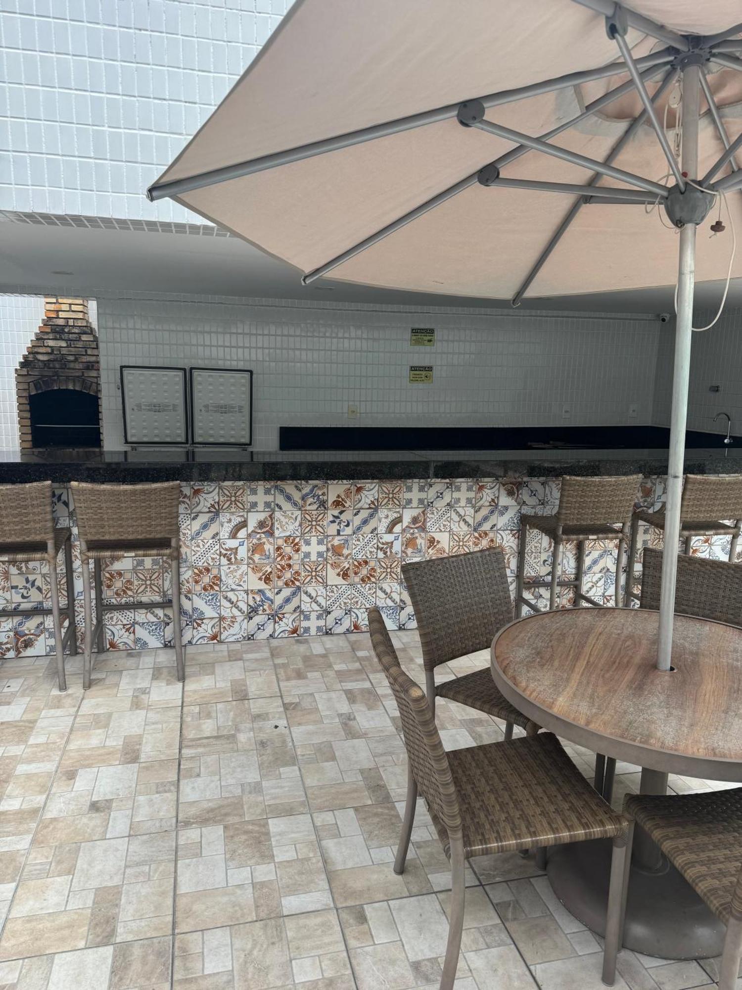 Flat Com 2 Qts Prox A Praia, Shoppings, Mercados, Restaurantes E Padarias * João Pessoa
